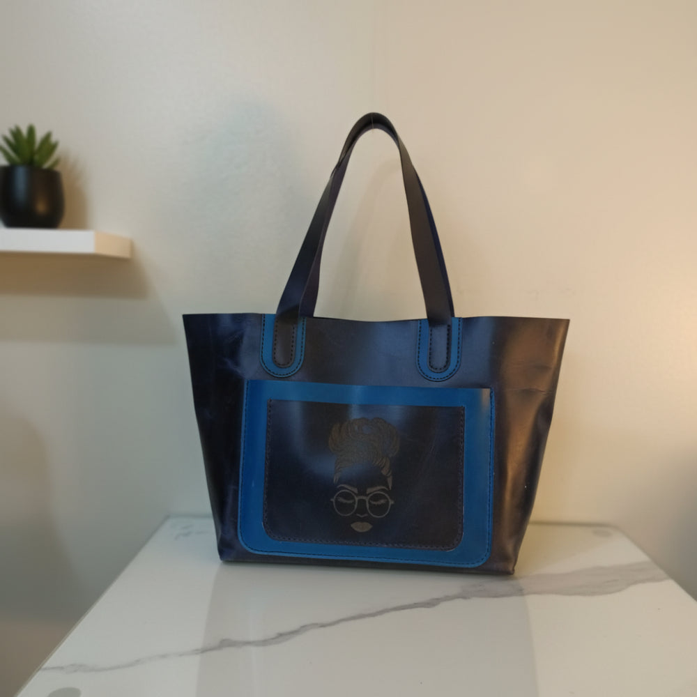 شنطة توتى باج لون كحلي جلد كريزى هورس