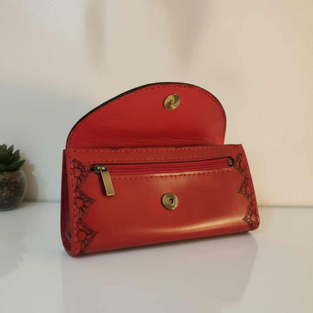 بورتفية ماندلا جلد طبيعي لون احمر